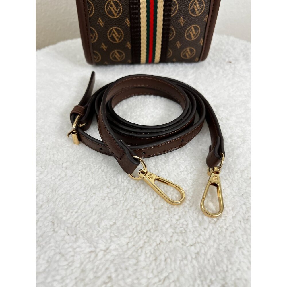 Adrienne Vittadini Signature Collection Phone Holder Crossbody - Picture 12 of 16